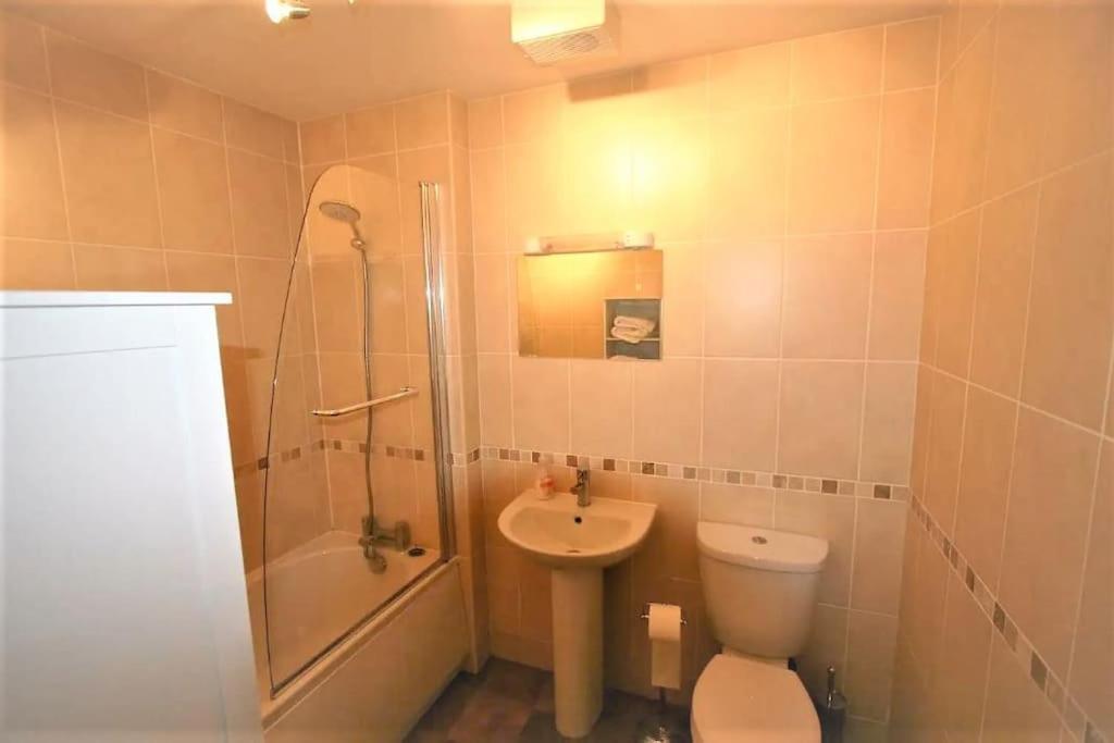 Beautiful Loch Side Apartment With Panoramic Views フォート・ウィリアム エクステリア 写真