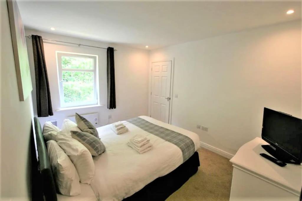 Beautiful Loch Side Apartment With Panoramic Views フォート・ウィリアム エクステリア 写真