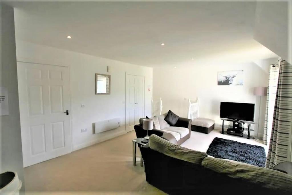Beautiful Loch Side Apartment With Panoramic Views フォート・ウィリアム エクステリア 写真